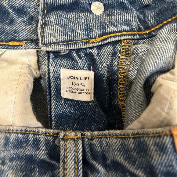 Zara Mom Fit Jeans, size 2. - Picture 2 of 8